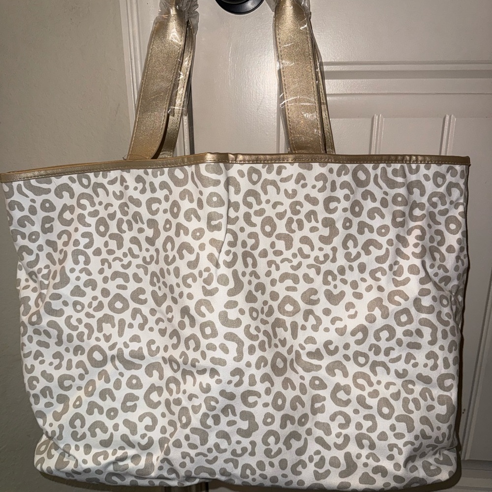 Stylish Leopard Print Tote Bag